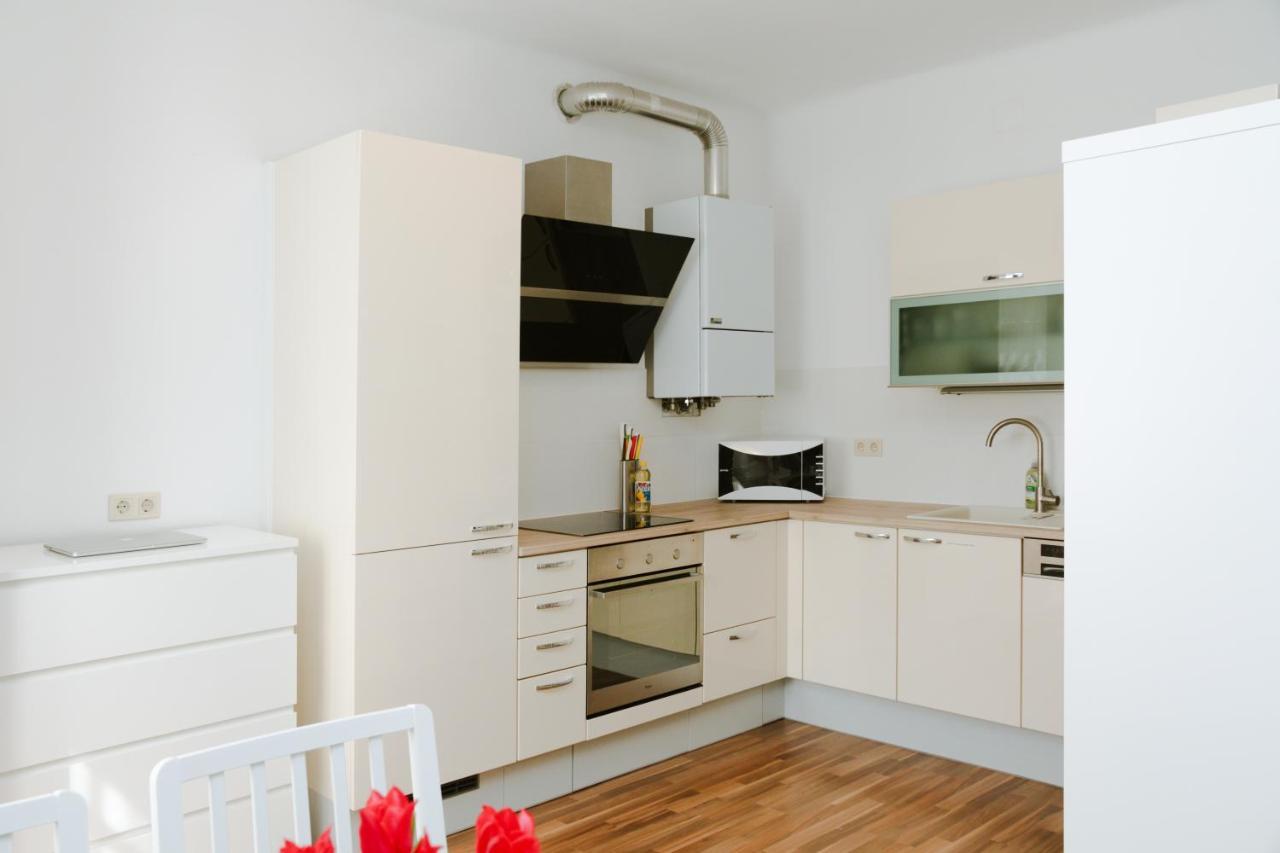Ferienwohnung in der Fußgängerzone Gartenblick - Studio Apartment Eisenstadt Exterior foto